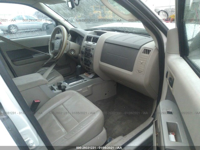 Photo 4 VIN: 1FMCU9D7XAKC60095 - FORD ESCAPE 