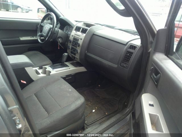 Photo 4 VIN: 1FMCU9D7XBKB15382 - FORD ESCAPE 