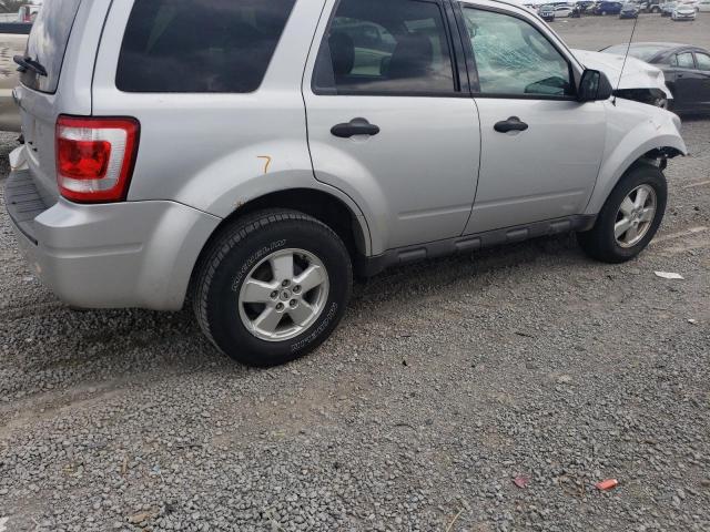 Photo 2 VIN: 1FMCU9D7XBKB21442 - FORD ESCAPE XLT 