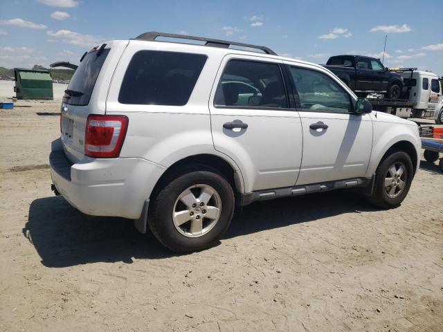 Photo 2 VIN: 1FMCU9D7XBKC05325 - FORD ESCAPE 