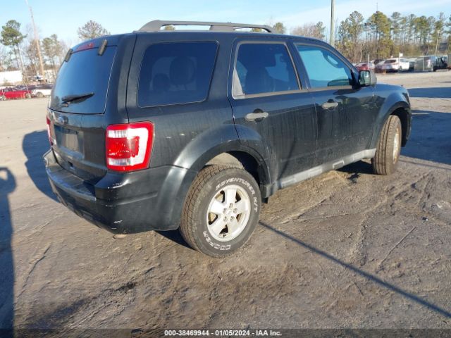 Photo 3 VIN: 1FMCU9D7XCKB15612 - FORD ESCAPE 