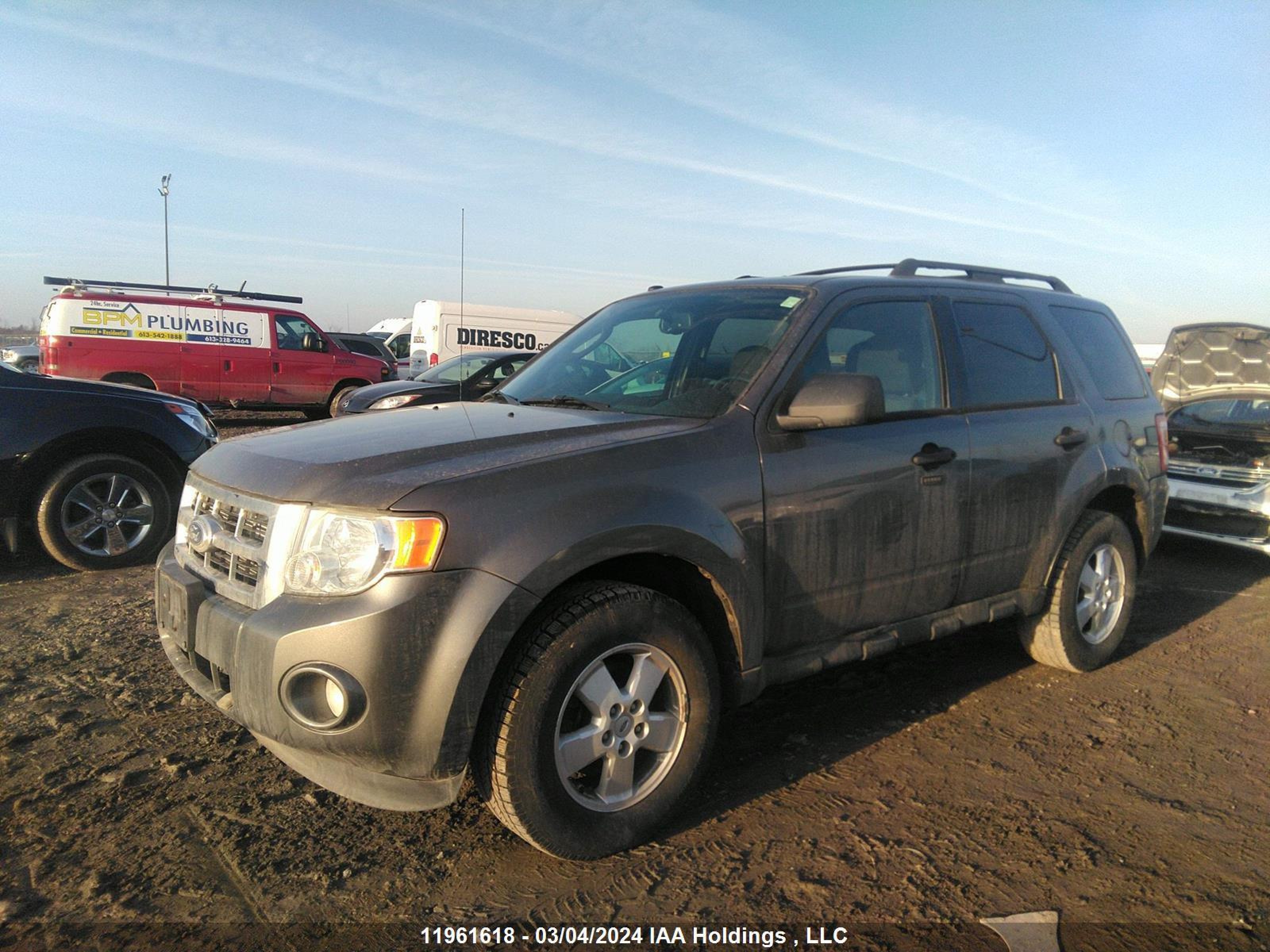 Photo 1 VIN: 1FMCU9D7XCKB46004 - FORD ESCAPE 