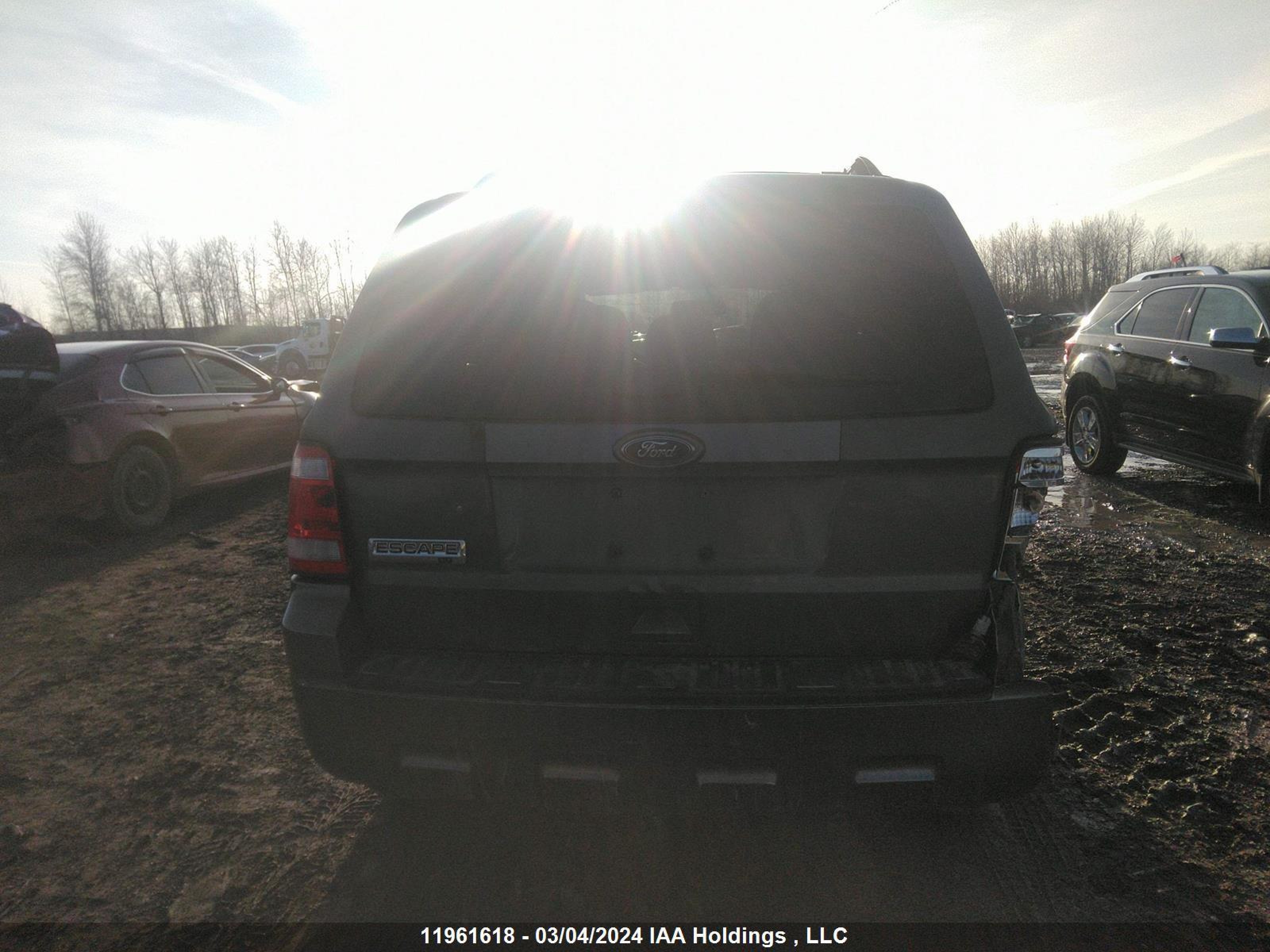 Photo 15 VIN: 1FMCU9D7XCKB46004 - FORD ESCAPE 