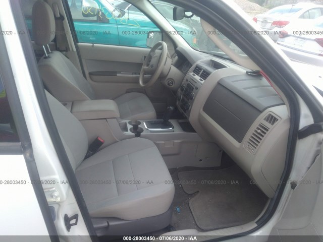 Photo 4 VIN: 1FMCU9D7XCKC02524 - FORD ESCAPE 