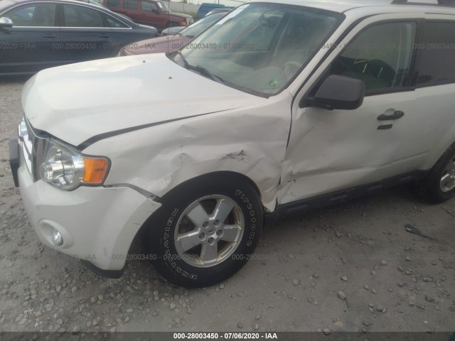 Photo 5 VIN: 1FMCU9D7XCKC02524 - FORD ESCAPE 