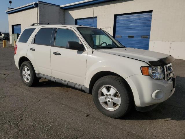 Photo 3 VIN: 1FMCU9D7XCKC28122 - FORD ESCAPE XLT 