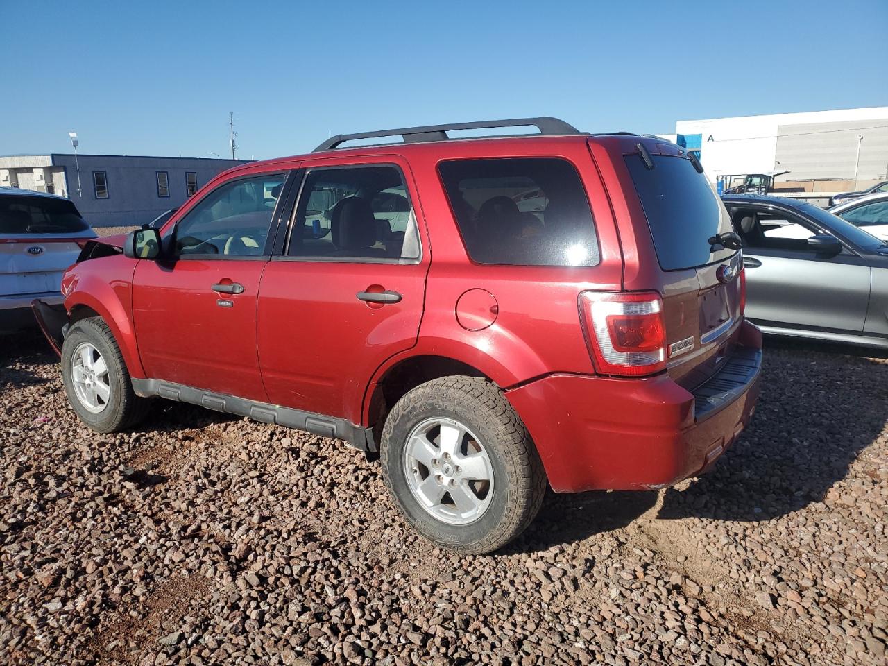 Photo 1 VIN: 1FMCU9D7XCKC28332 - FORD ESCAPE 