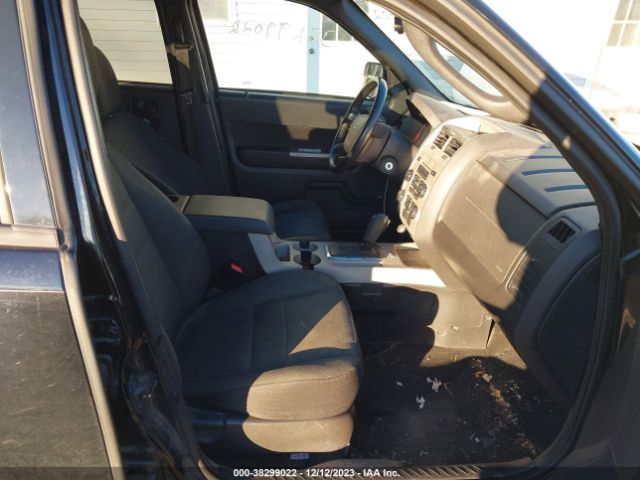 Photo 4 VIN: 1FMCU9DG0AKB30374 - FORD ESCAPE 