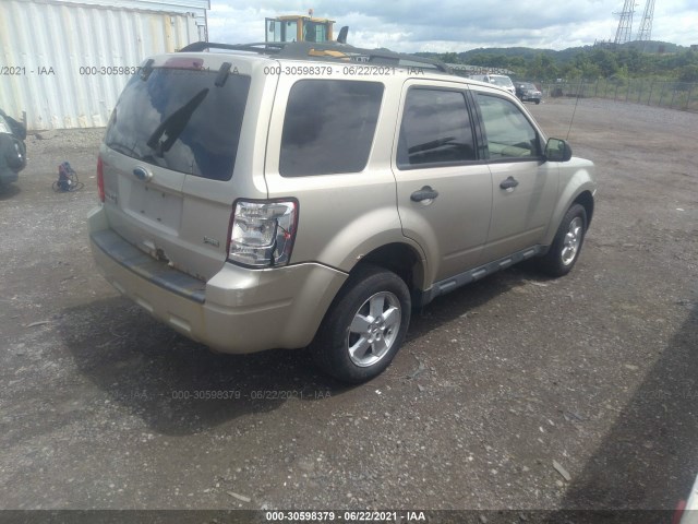 Photo 3 VIN: 1FMCU9DG0AKB53217 - FORD ESCAPE 