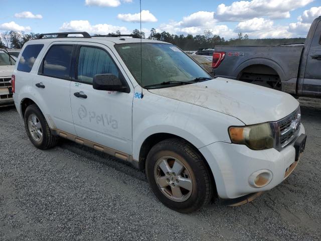 Photo 3 VIN: 1FMCU9DG0AKC22035 - FORD ESCAPE XLT 