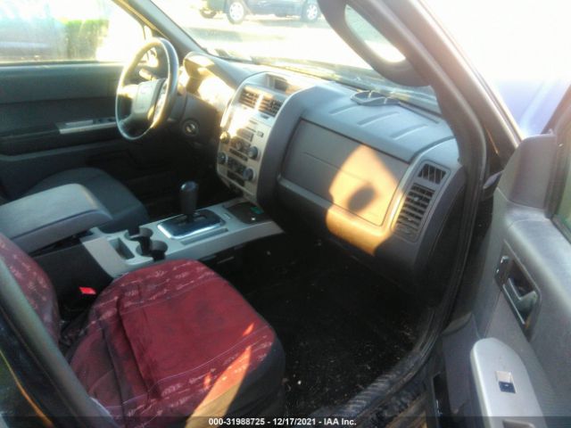 Photo 4 VIN: 1FMCU9DG0AKC63216 - FORD ESCAPE 