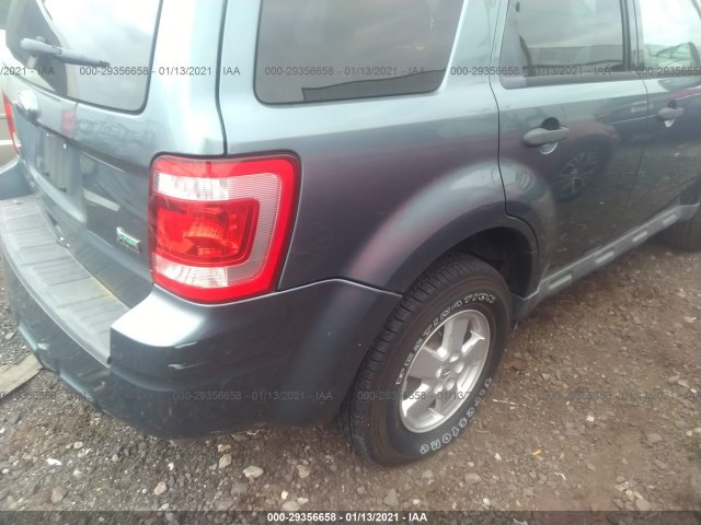 Photo 5 VIN: 1FMCU9DG0AKC70926 - FORD ESCAPE 