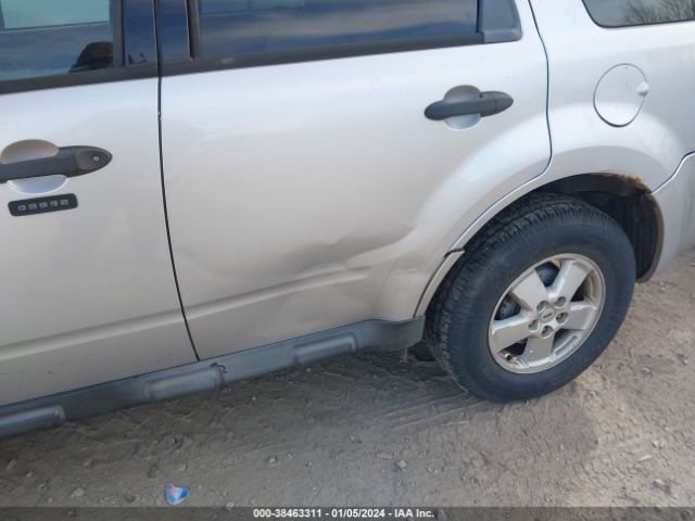 Photo 5 VIN: 1FMCU9DG0BKA02962 - FORD ESCAPE 