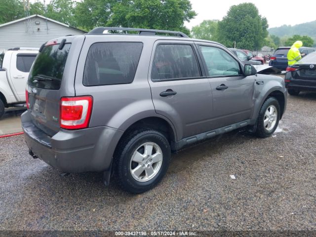 Photo 3 VIN: 1FMCU9DG0BKC03132 - FORD ESCAPE 