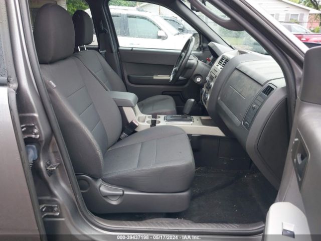 Photo 4 VIN: 1FMCU9DG0BKC03132 - FORD ESCAPE 