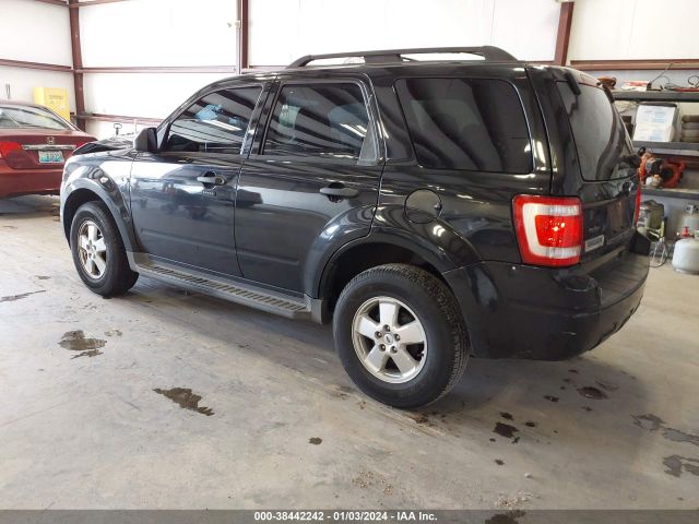 Photo 2 VIN: 1FMCU9DG0BKC35806 - FORD ESCAPE 