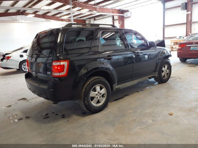 Photo 3 VIN: 1FMCU9DG0BKC35806 - FORD ESCAPE 