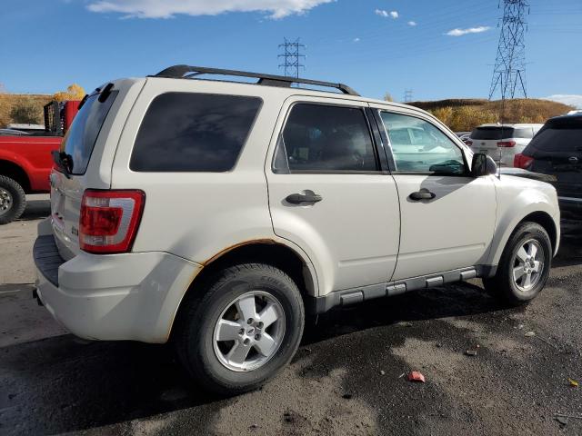 Photo 2 VIN: 1FMCU9DG0CKB14212 - FORD ESCAPE XLT 