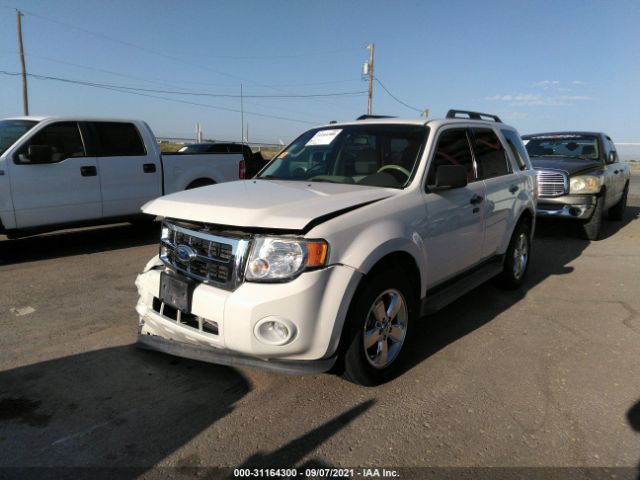 Photo 1 VIN: 1FMCU9DG0CKB30586 - FORD ESCAPE 