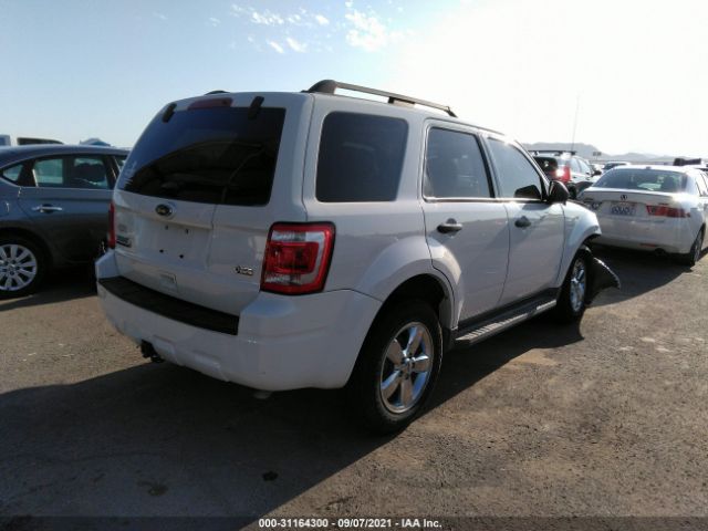 Photo 3 VIN: 1FMCU9DG0CKB30586 - FORD ESCAPE 