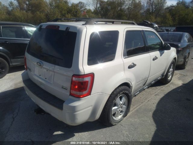 Photo 3 VIN: 1FMCU9DG1BKB02276 - FORD ESCAPE 