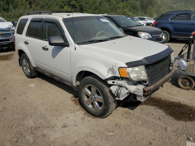 Photo 3 VIN: 1FMCU9DG2AKA07000 - FORD ESCAPE XLT 