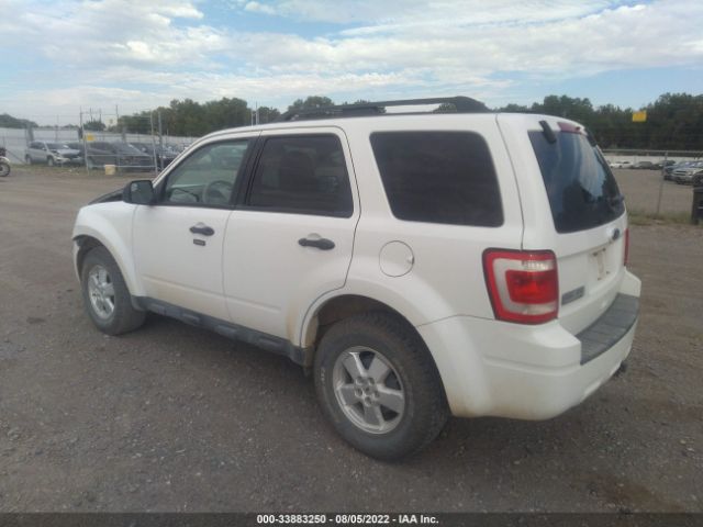 Photo 2 VIN: 1FMCU9DG2AKB77048 - FORD ESCAPE 