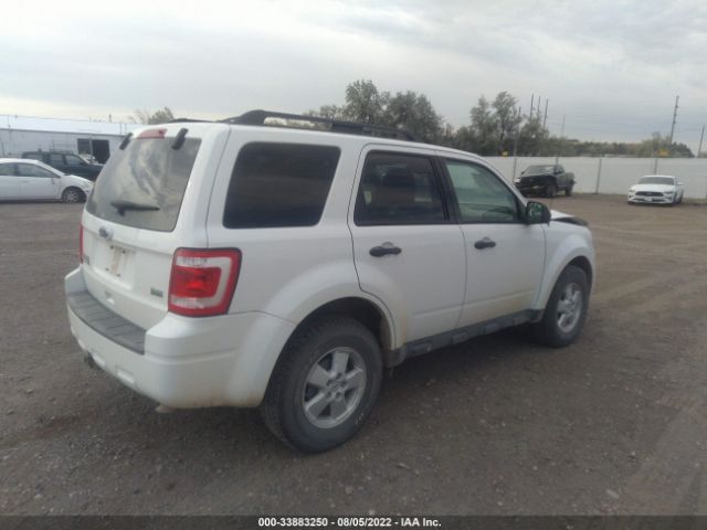 Photo 3 VIN: 1FMCU9DG2AKB77048 - FORD ESCAPE 