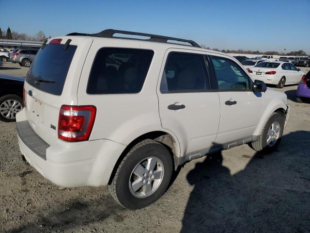 Photo 2 VIN: 1FMCU9DG2AKB79091 - FORD ESCAPE XLT 