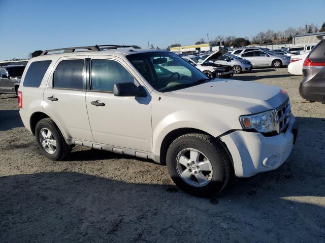 Photo 3 VIN: 1FMCU9DG2AKB79091 - FORD ESCAPE XLT 