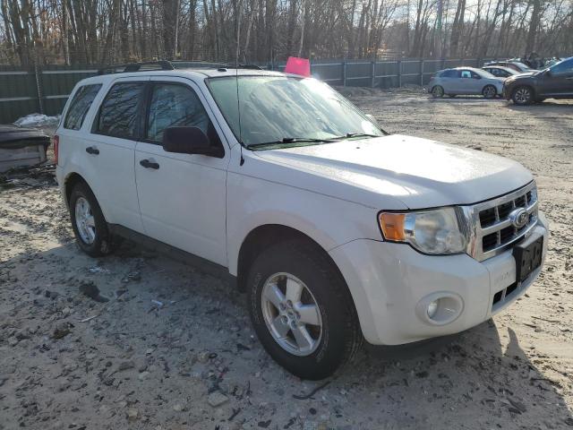 Photo 3 VIN: 1FMCU9DG2BKA12005 - FORD ESCAPE XLT 