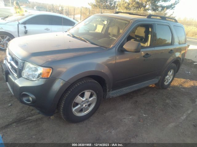 Photo 1 VIN: 1FMCU9DG2BKA13123 - FORD ESCAPE 