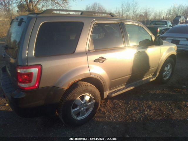 Photo 3 VIN: 1FMCU9DG2BKA13123 - FORD ESCAPE 