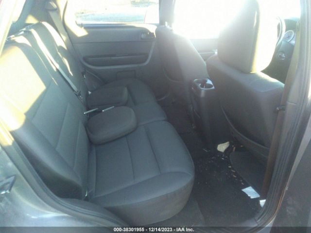 Photo 7 VIN: 1FMCU9DG2BKA13123 - FORD ESCAPE 