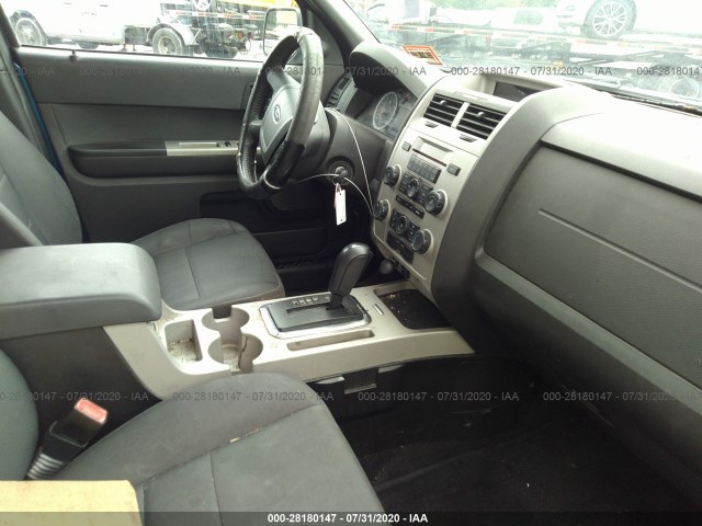 Photo 4 VIN: 1FMCU9DG2BKA18645 - FORD ESCAPE 