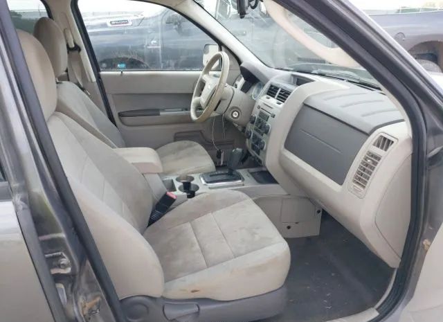 Photo 4 VIN: 1FMCU9DG2BKA44324 - FORD ESCAPE 