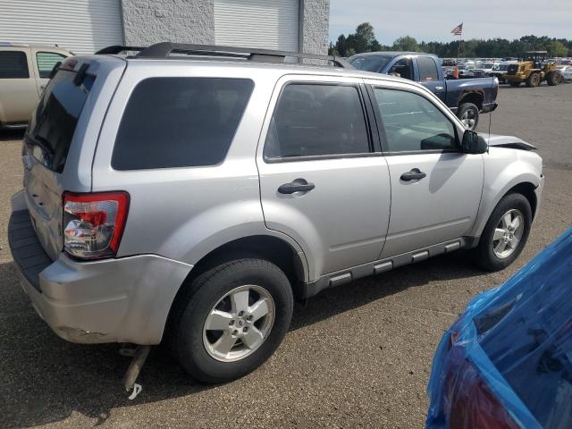 Photo 2 VIN: 1FMCU9DG2BKC04668 - FORD ESCAPE XLT 