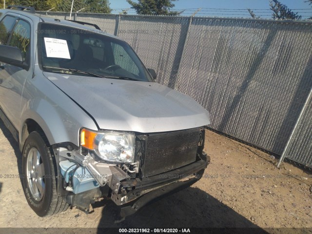 Photo 5 VIN: 1FMCU9DG2CKC70736 - FORD ESCAPE 