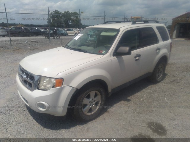 Photo 1 VIN: 1FMCU9DG2CKC77797 - FORD ESCAPE 