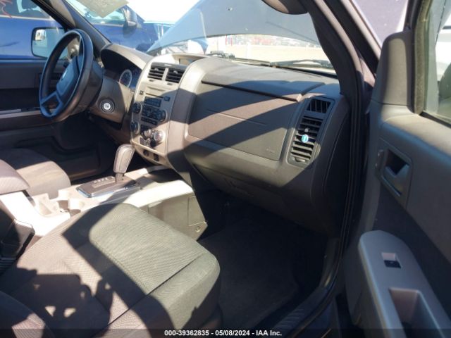 Photo 4 VIN: 1FMCU9DG3AKB16792 - FORD ESCAPE 