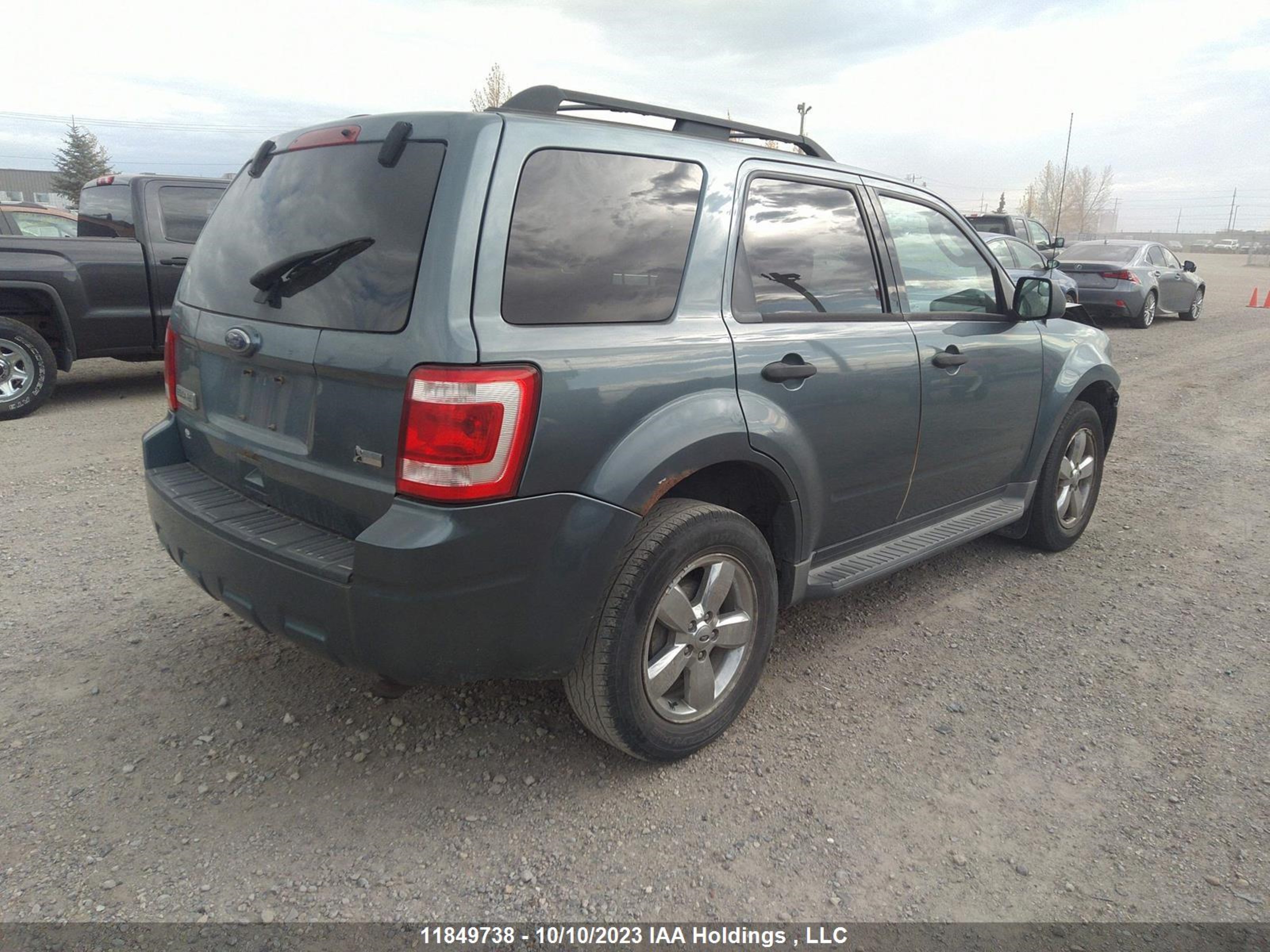 Photo 3 VIN: 1FMCU9DG3AKB72182 - FORD ESCAPE 