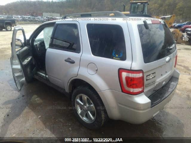 Photo 2 VIN: 1FMCU9DG3AKC46281 - FORD ESCAPE 