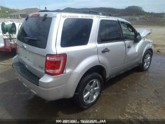 Photo 3 VIN: 1FMCU9DG3AKC46281 - FORD ESCAPE 