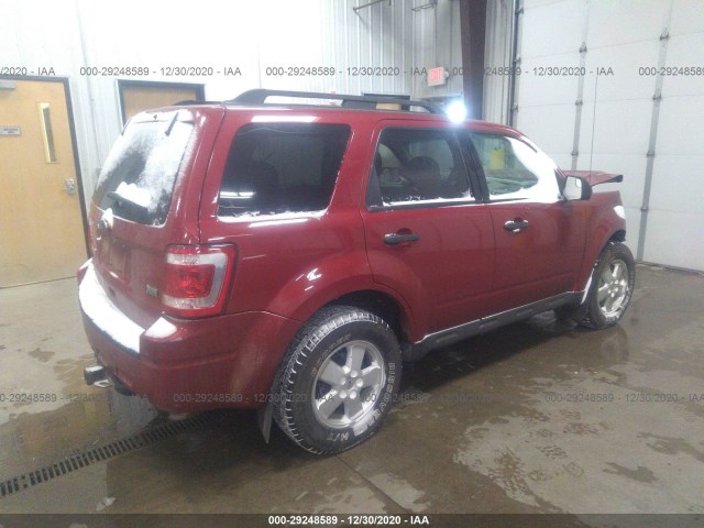 Photo 3 VIN: 1FMCU9DG3AKC83704 - FORD ESCAPE 