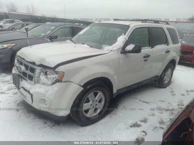 Photo 1 VIN: 1FMCU9DG3AKC89129 - FORD ESCAPE 