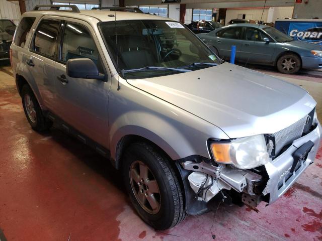 Photo 3 VIN: 1FMCU9DG3AKD31587 - FORD ESCAPE XLT 