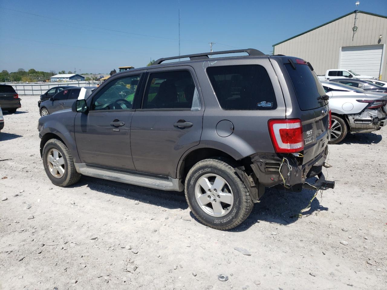 Photo 1 VIN: 1FMCU9DG3BKA73511 - FORD ESCAPE 