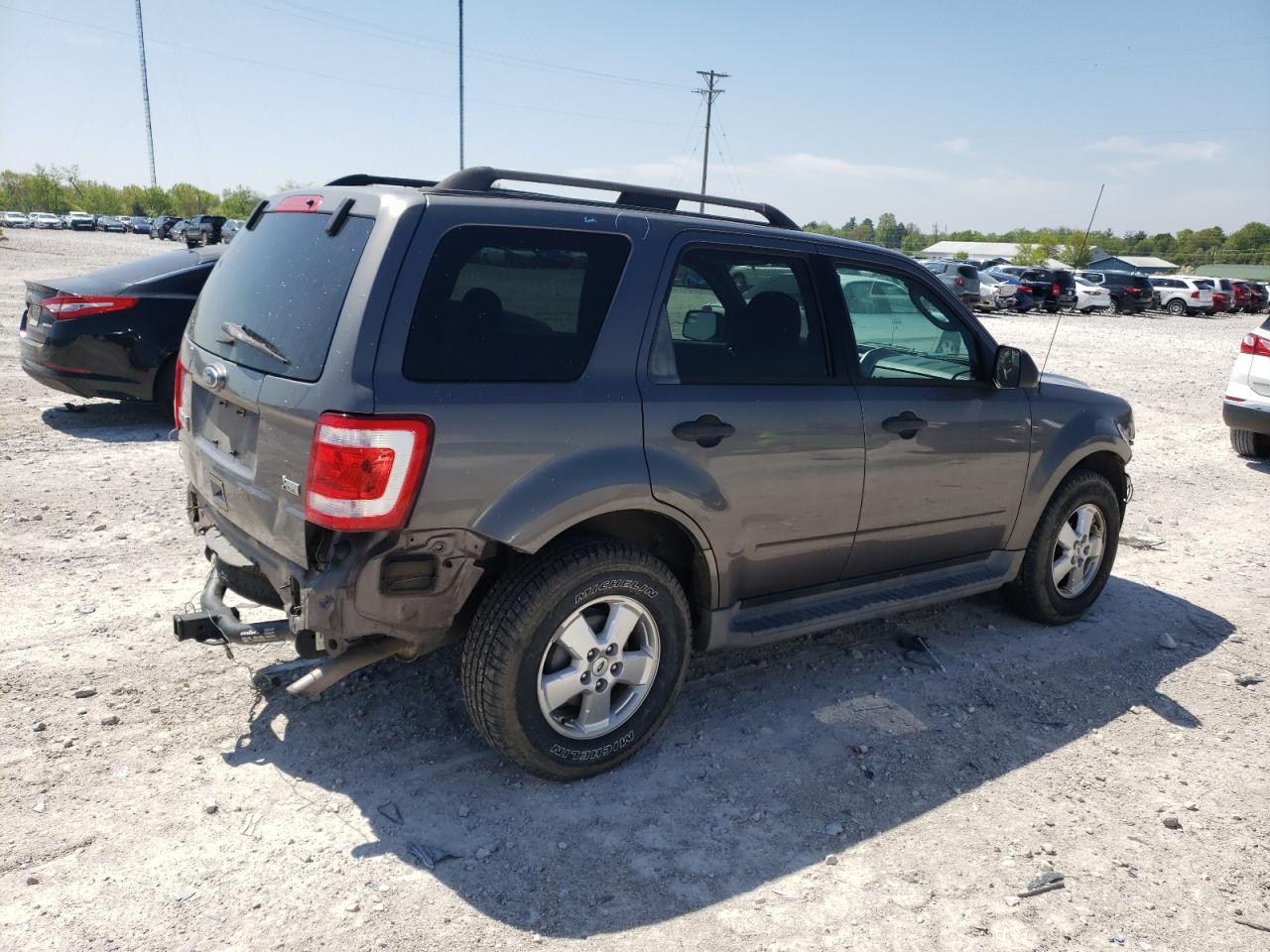 Photo 2 VIN: 1FMCU9DG3BKA73511 - FORD ESCAPE 