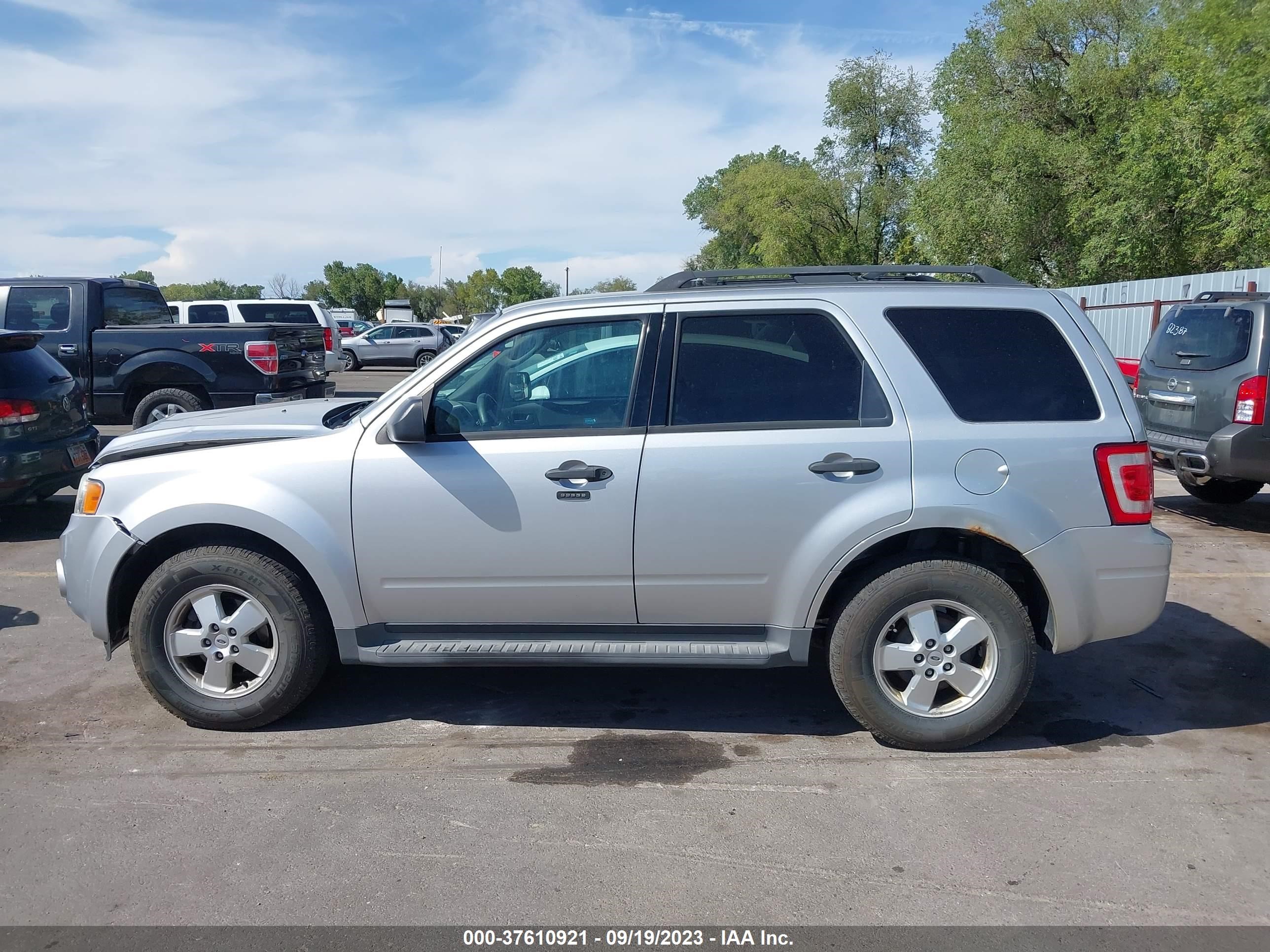 Photo 13 VIN: 1FMCU9DG3CKA29025 - FORD ESCAPE 