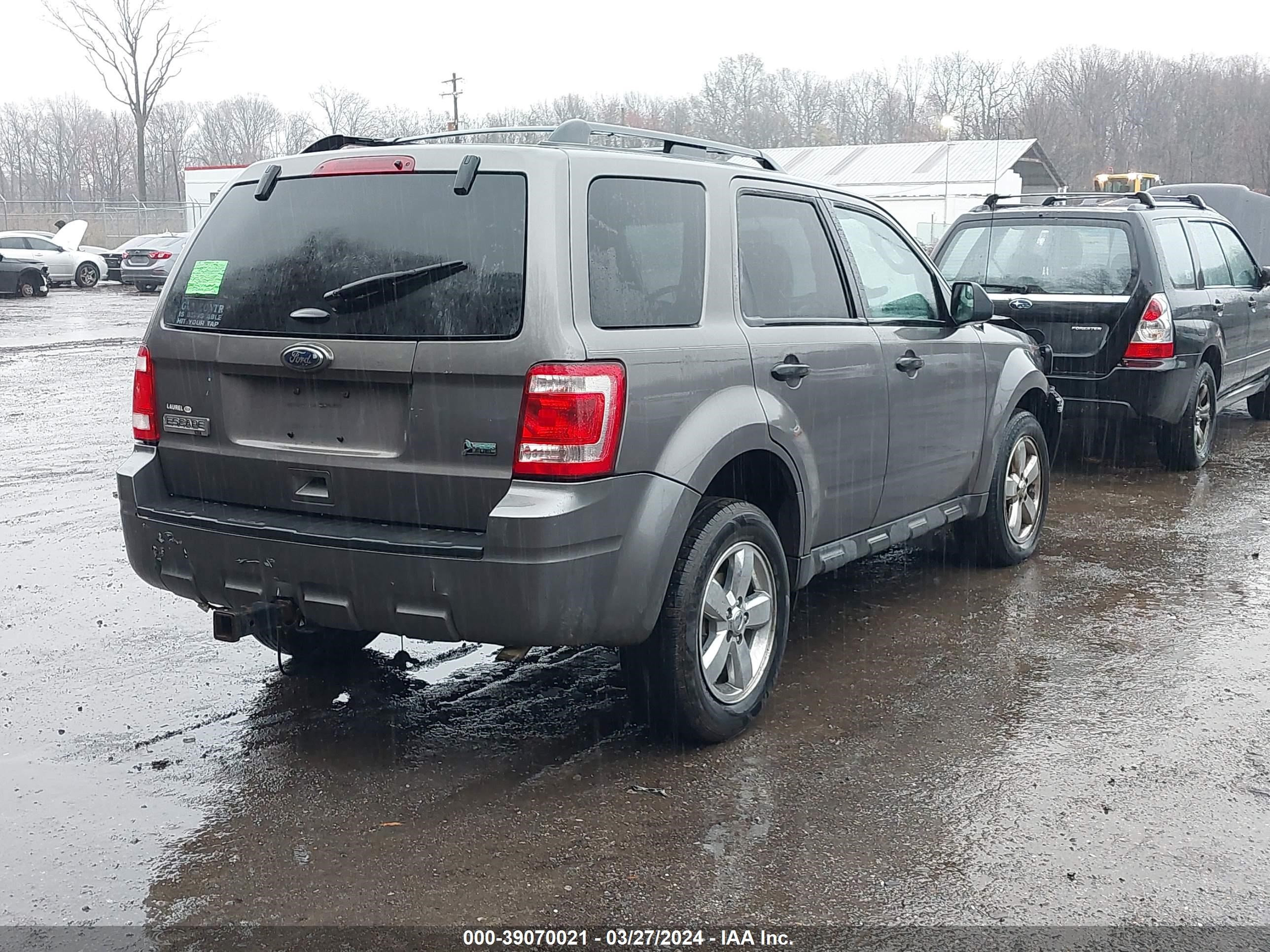 Photo 3 VIN: 1FMCU9DG3CKB62920 - FORD ESCAPE 